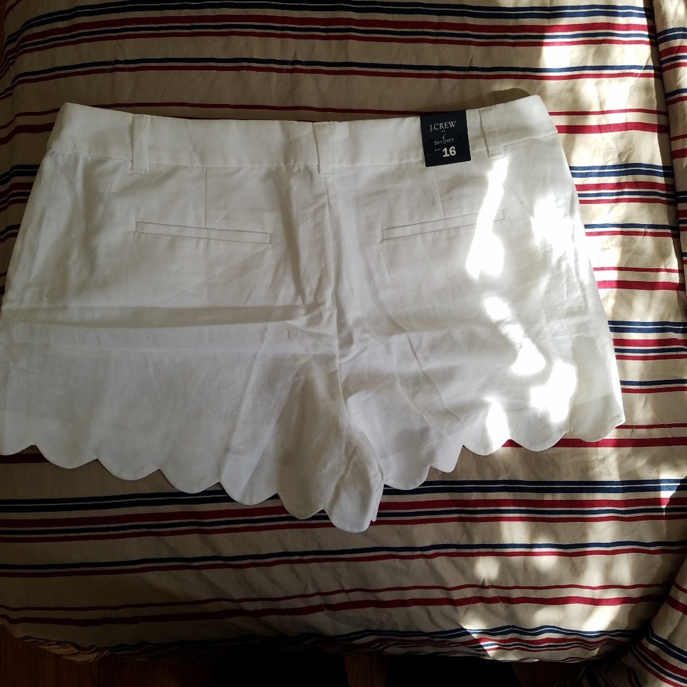 Scalloped White Shorts